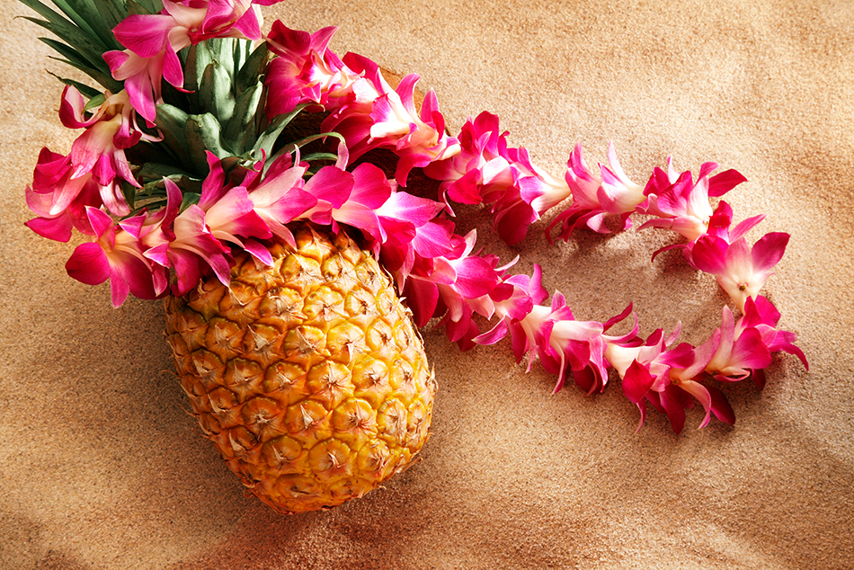 pineapple and lei